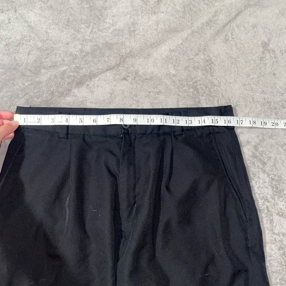 Black Nike Golf Shorts - Picture 3 of 6